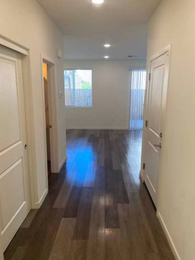 Main picture of 4903 Black Falcon Way