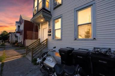 Main picture of 362 9th St