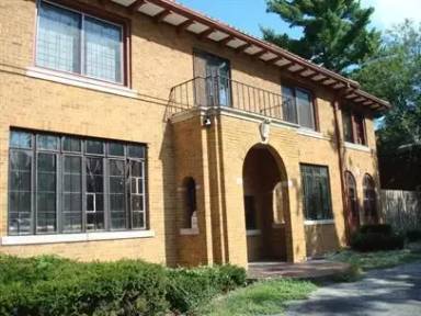 Main picture of 1004 S Lincoln Ave