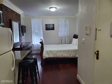 Main picture of 60 E 111th St