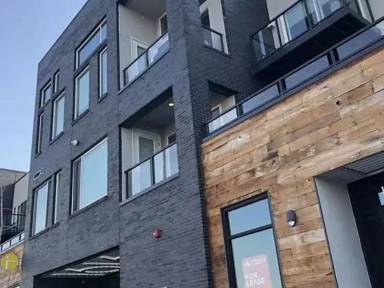 Main picture of 1616 S Broadway