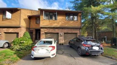 Main picture of 131 Hunters Ln