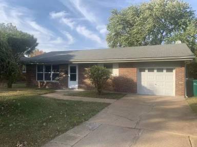 Main picture of 817 Lebon Dr