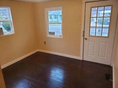 Main picture of 807 Falls St