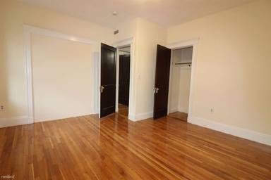 Main picture of 92 University Rd