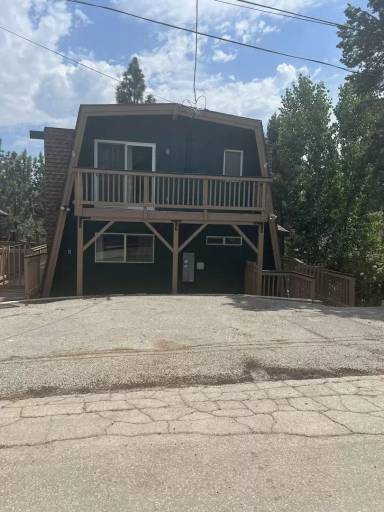 Main picture of 384 Mullins Dr