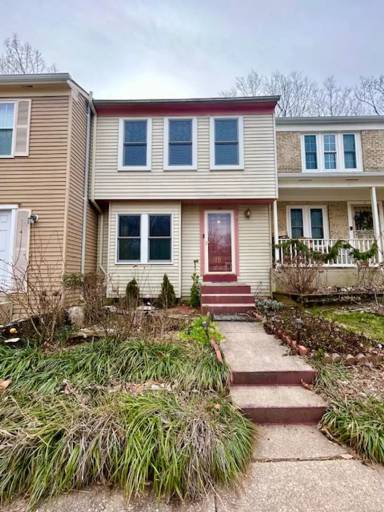Main picture of 9 Long Green Ct