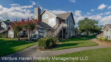 Main picture of 124 Waters Edge Ln