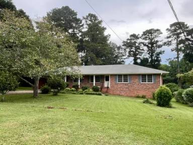 Main picture of 107 Southside Dr