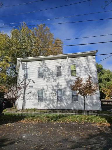 Main picture of 23 Intervale Ave