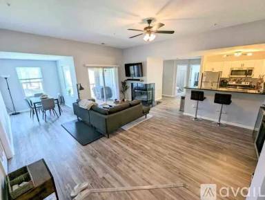 Main picture of 20 Greystone Ct