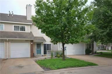 Main picture of 1323 SE Delaware Ave