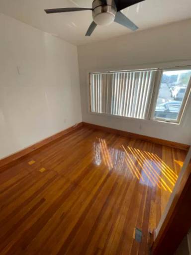Main picture of 11029 106th St