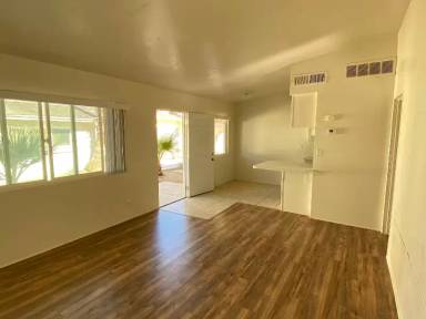Main picture of 45500 Garden Sq