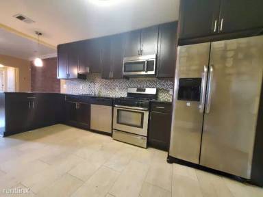 Main picture of 377 Baldwin Ave