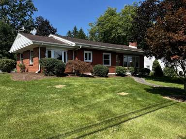Main picture of 101 Bathgate Dr