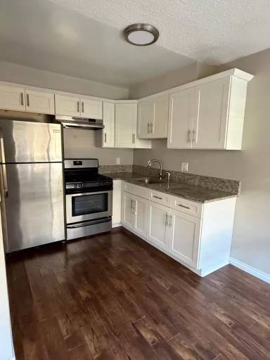 Main picture of 3952 Iowa St