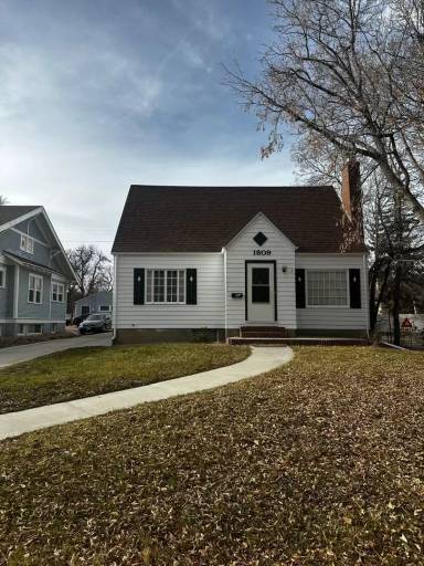 Main picture of 1809 10th Ave
