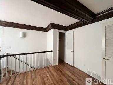 Main picture of 680 Overland Ave