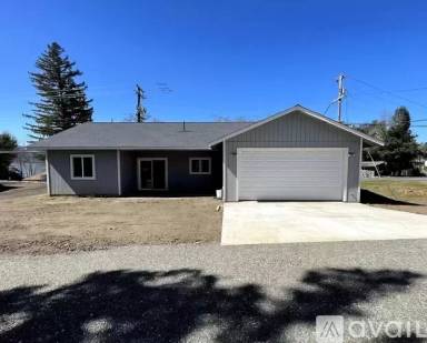 Main picture of 14006 Lakeshore Dr