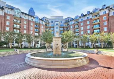Main picture of Fifth & Poplar Condos