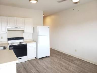 Main picture of 2856 Winam Ave