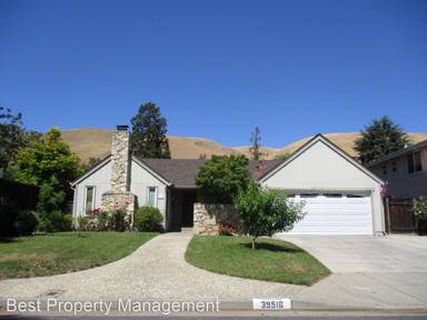 Main picture of 39516 Benavente Pl