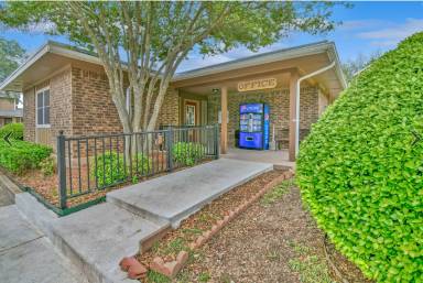 Main picture of Chimney Square Apartments