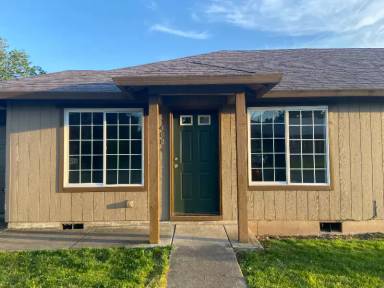 Main picture of 4004 C St