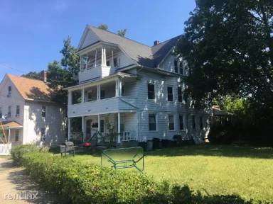 Main picture of 94 Howard Ave