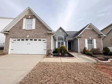 Main picture of 15 Mercer Dr