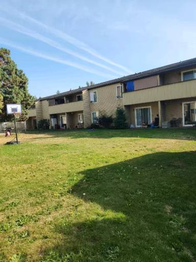 Main picture of 1212 Division St