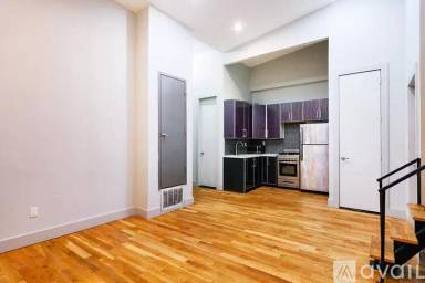 Main picture of 793 Hart St