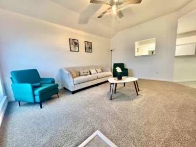 Main picture of 1208 Nicholas Cir