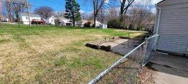 Main picture of 9404 E 69th St