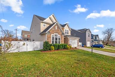 Main picture of 419 Gilmoure Dr