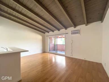 Main picture of 407 S Park View St