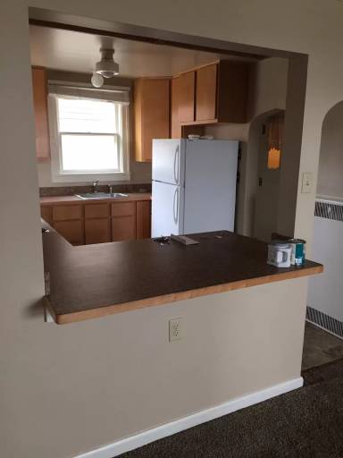 Main picture of 1035 1/2 12th Ave