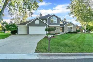 Main picture of 1008 Thornecrest Dr