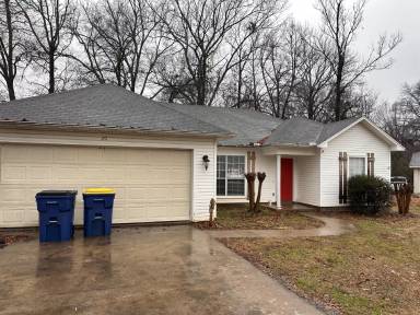 Main picture of 30 Jay Cir