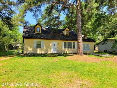 Main picture of 2995 Landmark Dr SE