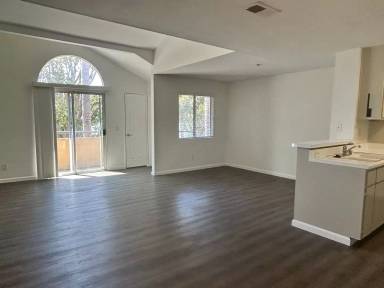 Main picture of 1377 Oakdale Ave
