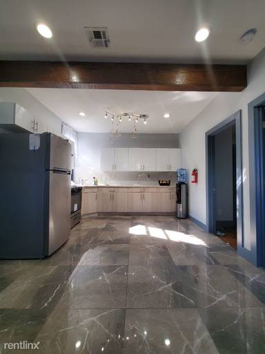 Main picture of 137 Myrtle Ave