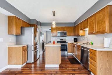 Main picture of 4500 Landmark Rd