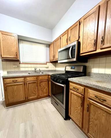 Main picture of 1925 S Croskey St