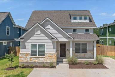 Main picture of 3205 Link St