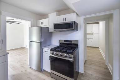 Main picture of 2065 Willow St