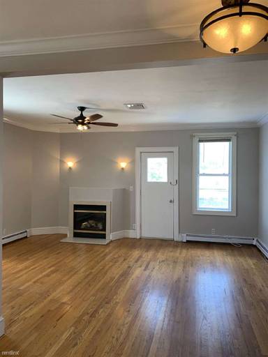 Main picture of 465 Bedford Rd