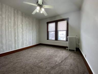 Main picture of 910 2nd Ave N