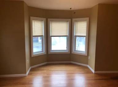 Main picture of 8 E Oneida St
